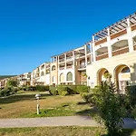 Apartamento L'esquinade - J4236 By Interhome *