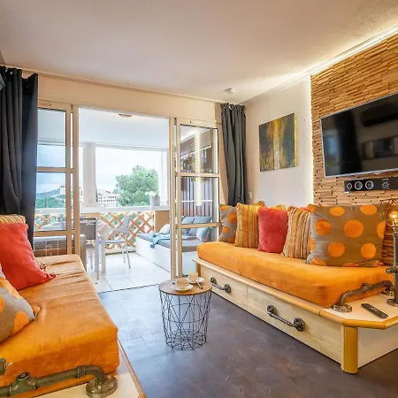 L'esquinade - J4236 By Interhome *