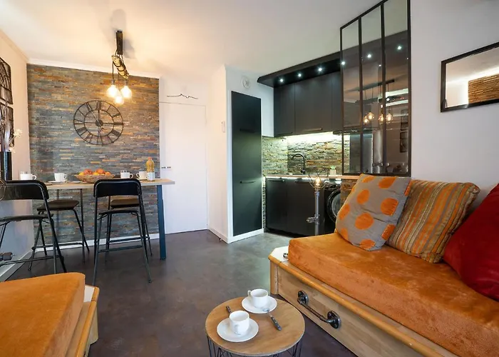 L'esquinade - J4236 By Interhome Saint-Raphaël