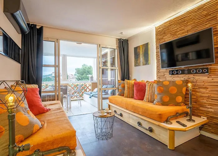 L'esquinade - J4236 By Interhome *