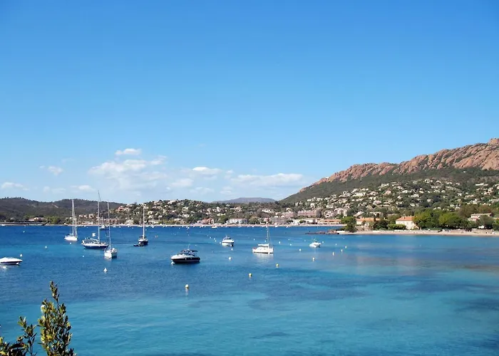 L'esquinade - J4236 By Interhome Saint-Raphaël