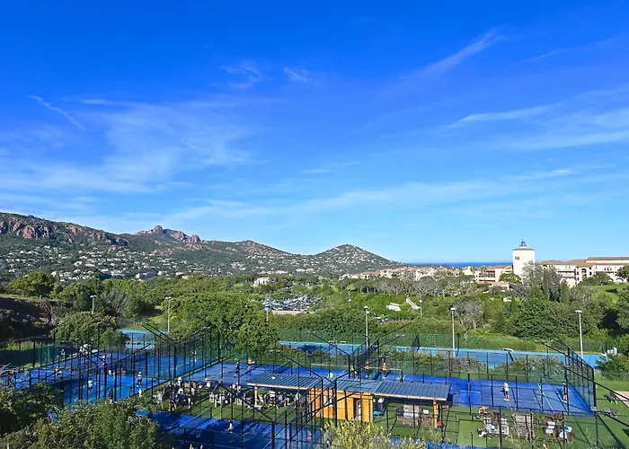 L'esquinade - J4236 By Interhome