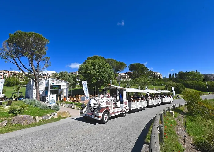 L'esquinade - J4236 By Interhome